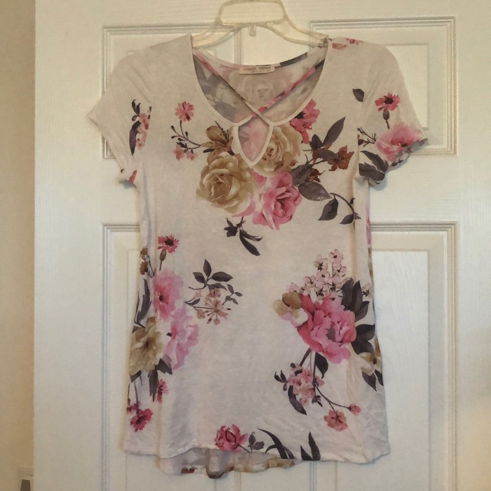 Floral cross neck tee